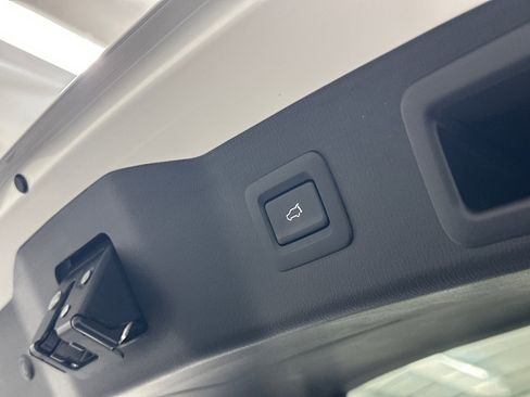 Certified 2025 MAZDA CX-5 2.5 Turbo w/ Premium Package image 9