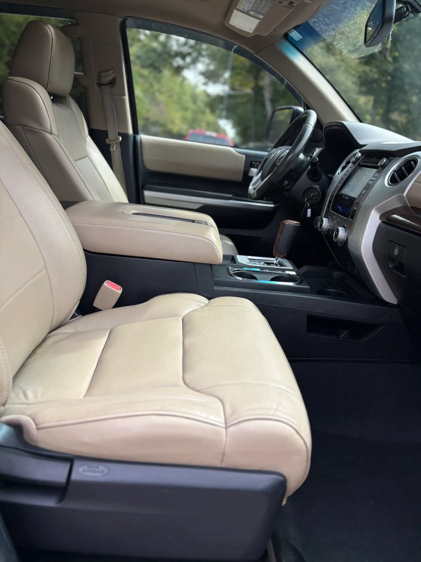 Used 2014 Toyota Tundra Limited w/ Limited Premium Package AWD/4WD image 40