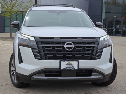 New 2026 Nissan Pathfinder SL AWD/4WD image 3