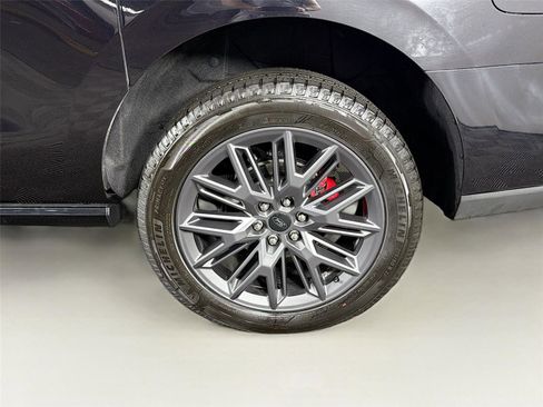Used 2025 Ford Expedition Max Platinum w/ Stealth Performance Package AWD/4WD image 39