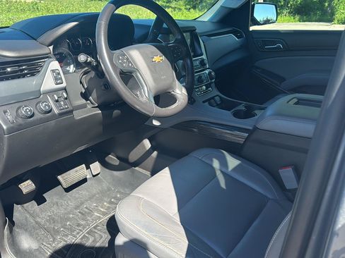 Used 2018 Chevrolet Tahoe LT w/ LT Signature Package AWD/4WD image 11