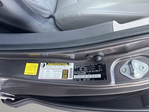 Used 2022 Toyota Sienna XLE image 27