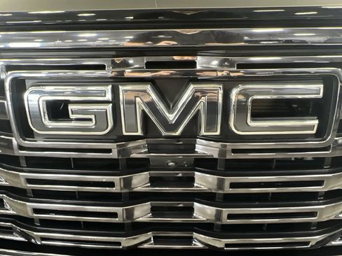 Used 2025 GMC Sierra 1500 Denali Ultimate AWD/4WD image 32