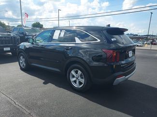 Used 2026 Kia Sorento LX FWD video 3