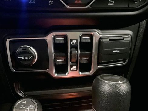 Used 2023 Jeep Wrangler Unlimited image 30