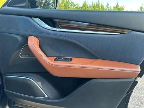 Used 2019 Maserati Levante S GranLusso image 38