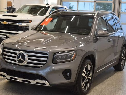 New 2026 Mercedes-Benz GLB 250 4MATIC image 9