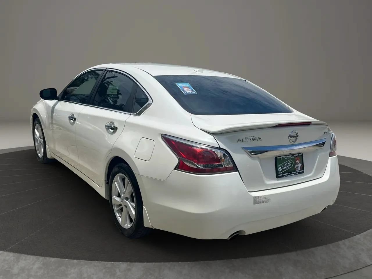 Used 2015 Nissan Altima 2.5 SV w/ Convenience Package FWD image 5