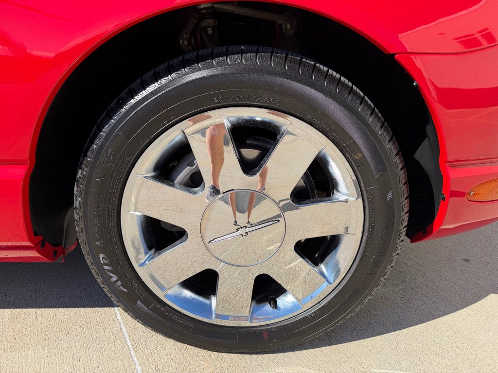Used 2002 Ford Thunderbird RWD image 10