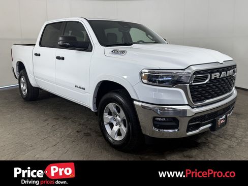 Used 2025 RAM 1500 Big Horn AWD/4WD image 1