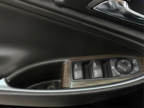 Used 2024 Chevrolet Malibu LT FWD image 40