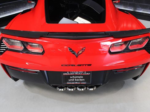 Used 2016 Chevrolet Corvette Z06 w/ 3LZ Preferred Equipment Group image 13