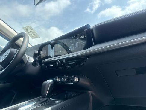 Certified 2025 Nissan Kicks SV w/ SV Premium Package FWD image 26