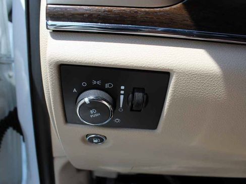 Used 2015 Jeep Grand Cherokee Limited AWD/4WD image 14