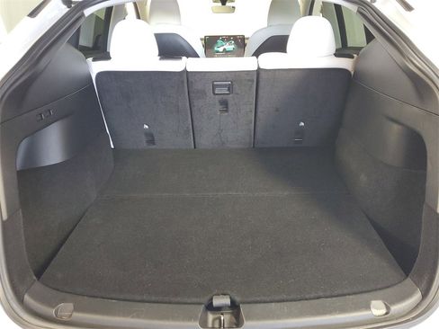 Used 2022 Tesla Model Y Performance image 21