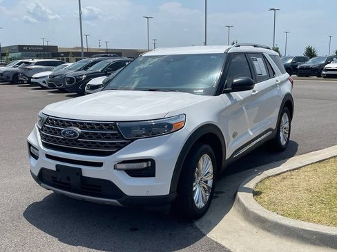 Used 2022 Ford Explorer King Ranch AWD/4WD image 3