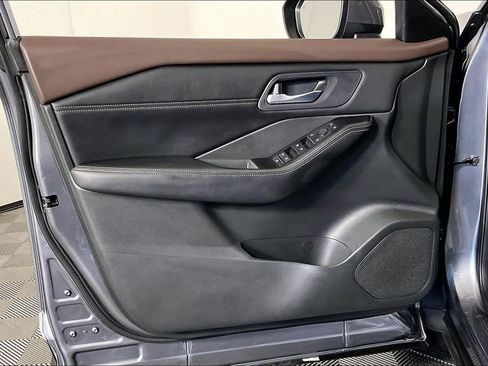 Used 2023 Nissan Rogue SV w/ SV Premium B Package image 25