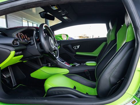 Used 2022 Lamborghini Huracan EVO image 24