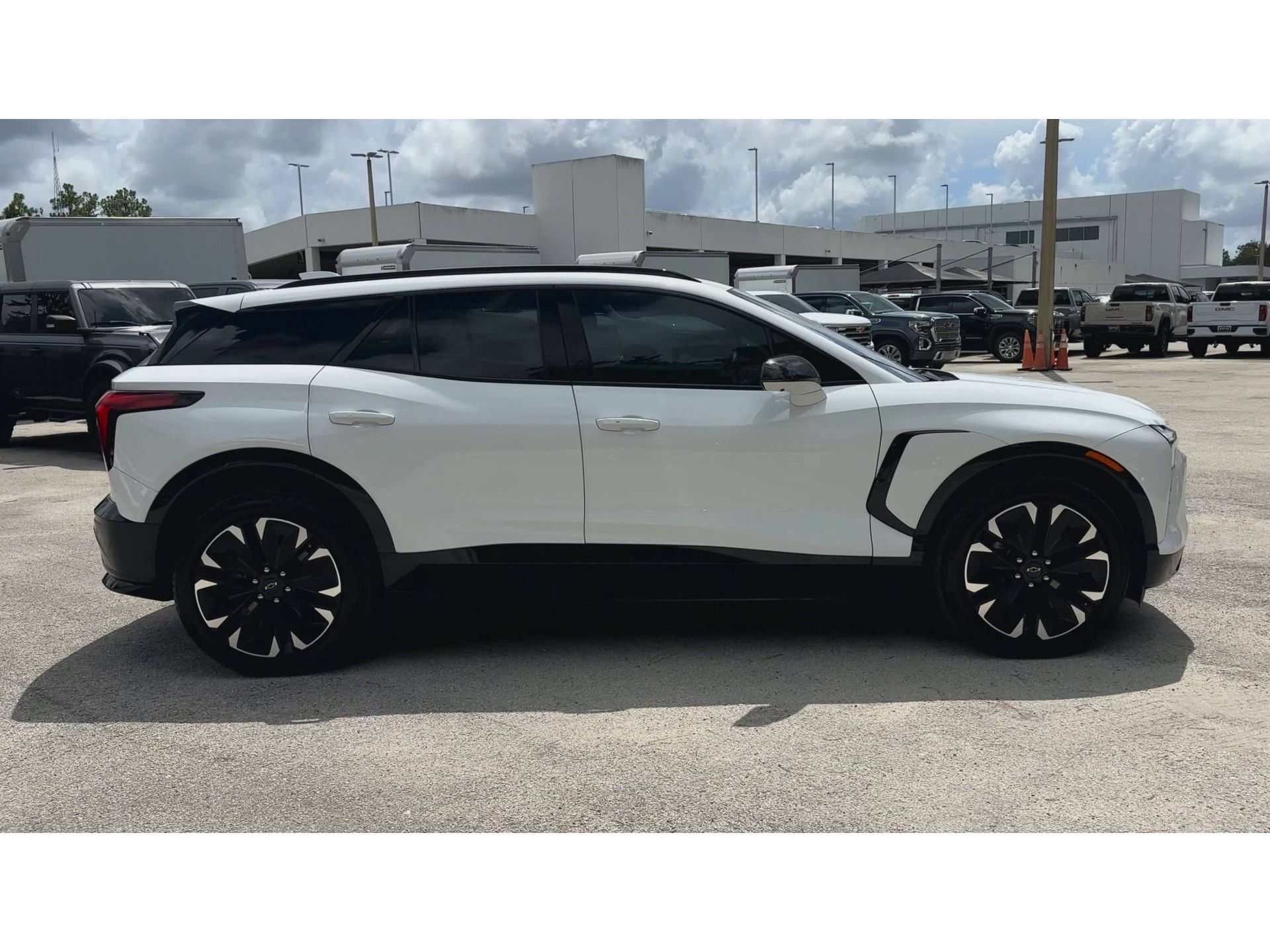 Certified 2024 Chevrolet Blazer EV RS AWD/4WD image 9