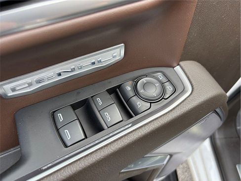 Used 2022 GMC Sierra 1500 Denali w/ Denali Reserve Package image 26