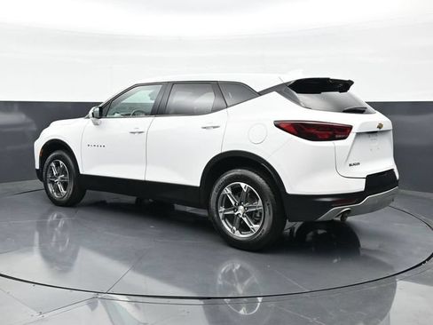 Used 2025 Chevrolet Blazer LT FWD image 7