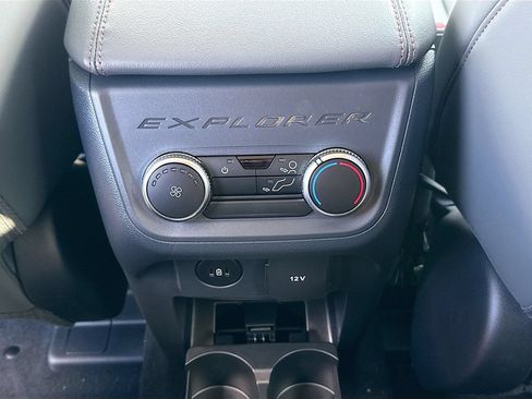 New 2026 Ford Explorer Active w/ Active Comfort Package RWD image 32