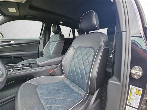 Used 2024 Volkswagen Atlas Cross Sport SEL Premium R-Line AWD/4WD image 15