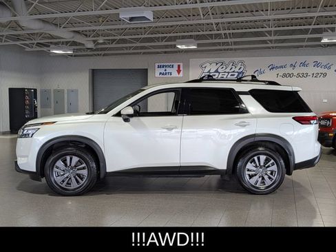 Used 2022 Nissan Pathfinder SV AWD/4WD image 5