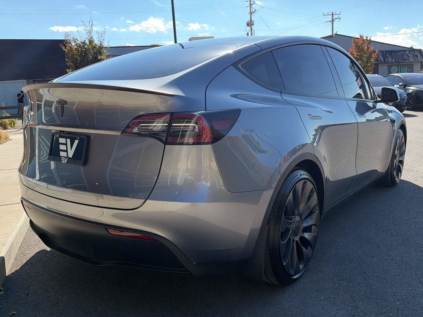 Used 2025 Tesla Model Y Performance AWD/4WD image 8
