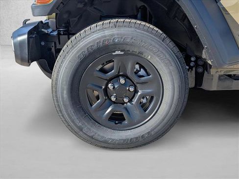 New 2026 Jeep Gladiator Sport image 10