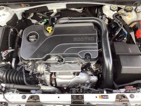 Used 2024 Chevrolet Malibu LT image 32