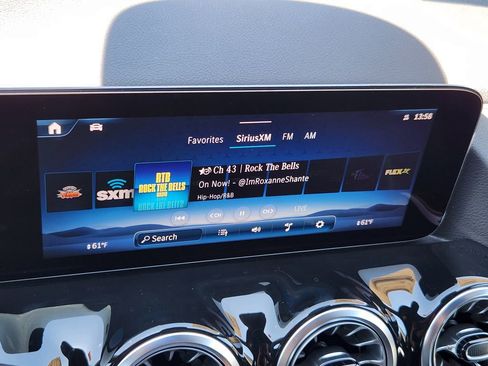 Used 2026 Mercedes-Benz GLA 250 4MATIC image 17