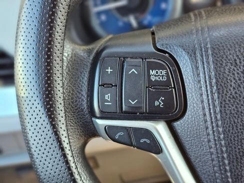 Used 2018 Toyota Sienna LE w/ Carpet Mat Package FWD image 15
