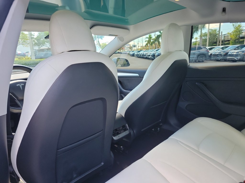Used 2021 Tesla Model 3 Standard Range Plus RWD image 12