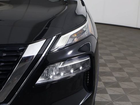 Used 2023 Nissan Rogue SV FWD image 12