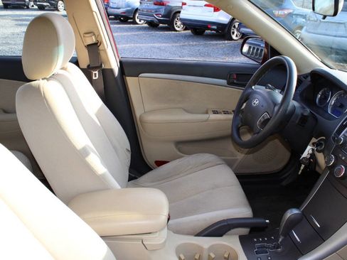 Used 2010 Hyundai Sonata GLS image 11