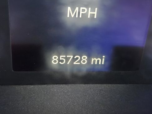 Used 2020 Chrysler Pacifica Touring-L image 19