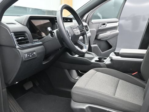 Used 2025 GMC Terrain Elevation AWD/4WD image 13