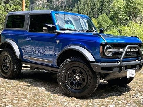 Used 2021 Ford Bronco First Edition AWD/4WD image 3