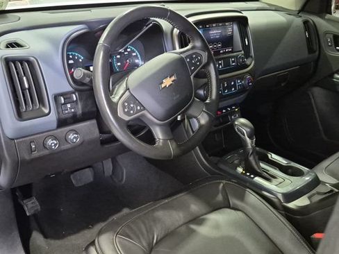 Used 2022 Chevrolet Colorado Z71 AWD/4WD image 4