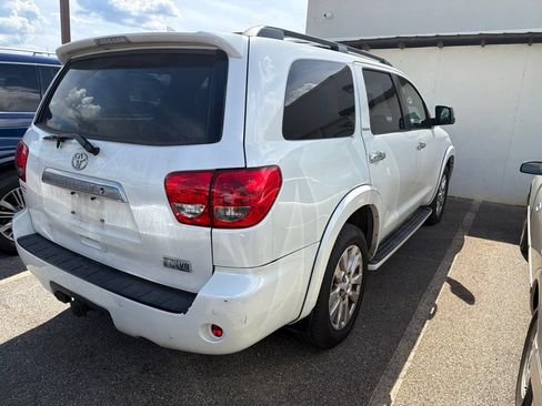 Used 2011 Toyota Sequoia Platinum RWD image 8