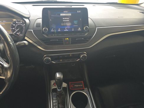 Used 2023 Nissan Altima 2.5 SR FWD image 15