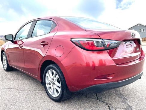 Used 2018 Toyota Yaris iA image 3