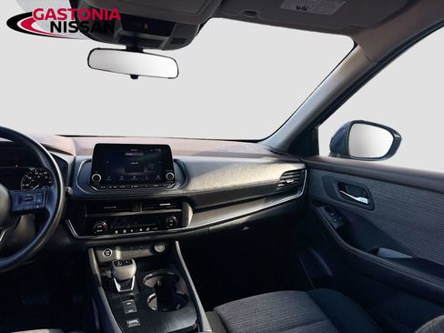 Used 2023 Nissan Rogue SV image 27