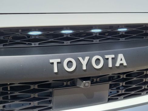 Used 2024 Toyota 4Runner TRD Off-Road Premium w/ Off Road Premium Plus Package image 31