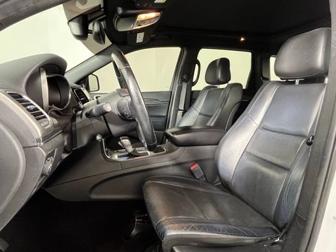 Used 2020 Jeep Grand Cherokee Limited w/ Luxury Group II image 8