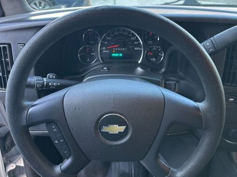 Used 2015 Chevrolet Express 3500 image 14