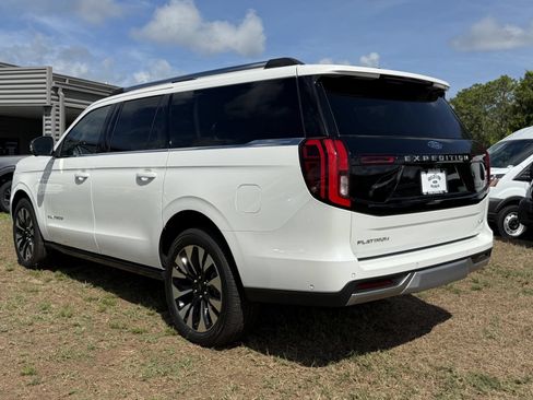 Certified 2025 Ford Expedition Max Platinum w/ Driver's Package AWD/4WD image 6