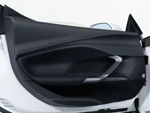 Used 2025 Ferrari 296 GTS image 32