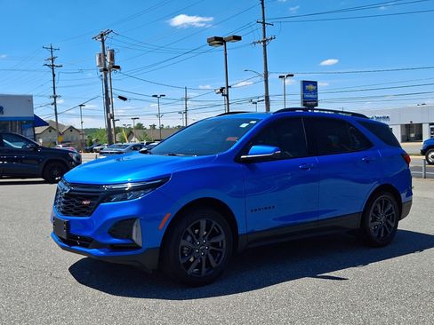 Used 2024 Chevrolet Equinox RS w/ RS Leather Package AWD/4WD image 3